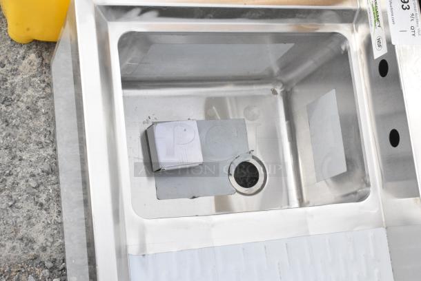BRAND NEW SCRATCH AND DENT! Regency 600B1101412R 1 Bowl Underbar Sink with Drainboard - 24" x 18 3/4" - Right Drainboard - Image 4 of 6