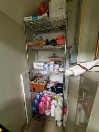 5 Tier Wire Shelving Unit. Contents not included.