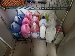 Lot of 14 Miscellaneous Cleaning Products. (14xbid)