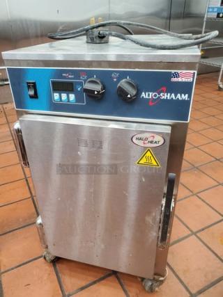 Alto-Shaam 500-TH/II Half-Size Halo Heat Cook and Hold Oven. 208 - 240V, 1 PH, 3000W, 60 Hz. - Item #1182017