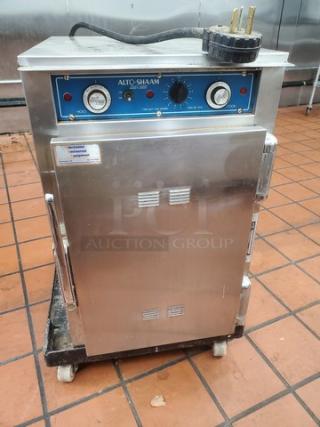 Alto-Shaam 500-TH/II Half-Size Halo Heat Cook and Hold Oven. 3000W, 1 PH, 208 - 240V, 60 Hz - Item #1182018