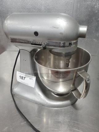 KitchenAid 4.5-Quart Tilt-Head Stand Mixer. 120V, 60 Hz, 300W