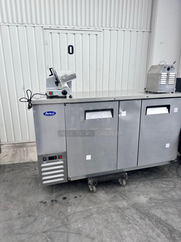 Excellent Condition Back Bar Cooler - MBB69GR - 115V - Commercial Refrigeration - Tested & Working! - Image 11 of 12