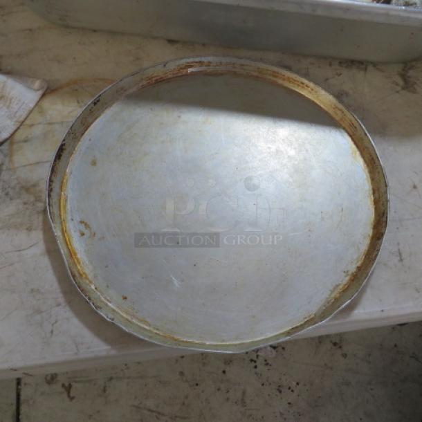 14 Inch Pizza Pan. 10XBID - Image 1 of 1