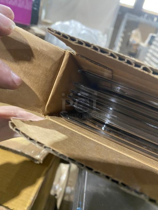 BRAND NEW! Cambro Camwear Series Commercial Clear Polycarbonate Half-Size Flat Food Storage Container Lid/Cover! Model: 20CWC135! 6X Your Bid! - Image 3 of 3