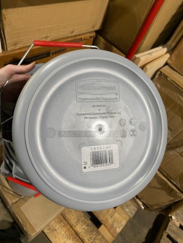 BRAND NEW! Rubbermaid Brute Series Commercial Gray 10 Qt./2 Gal. Sanitizer/Mop Bucket! Model: 90-2963-A1! 3X Your Bid! - Image 2 of 3