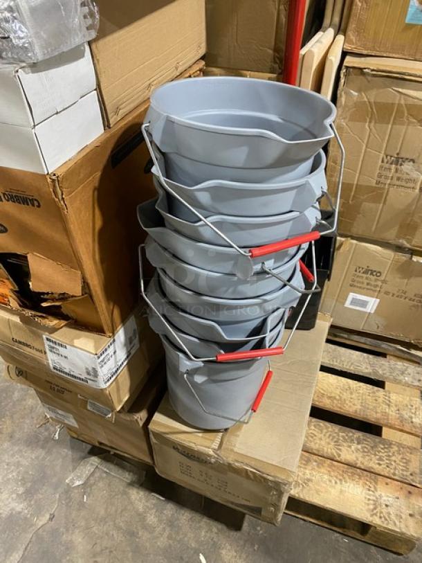 BRAND NEW! Rubbermaid Brute Series Commercial Gray 10 Qt./2 Gal. Sanitizer/Mop Bucket! Model: 90-2963-A1! 3X Your Bid! - Image 3 of 3
