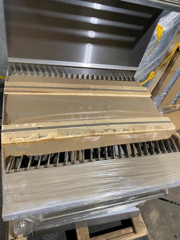 BRAND NEW! Jade Range Titan Series Commercial Stainless Steel Natural Gas Powered Heavy Duty 6 Burner Range/Oven Combo! With Wavy/S Grates! With Back Splash & Double Overhead Shelves! Model: JTRH-6-36 SN: 0000068730*P! - Image 3 of 7