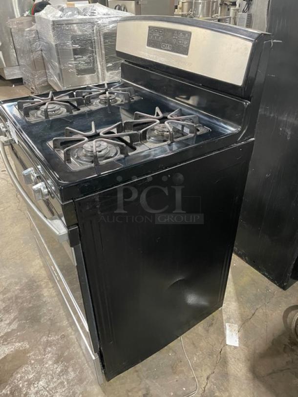 Amana Commercial Stainless Steel/Black Powder Coated Natural Gas Powered 4 Burner Range/Oven Combo! With Wire Oven Racks! - Image 2 of 10