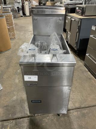 Pitco Commercial Stainless Steel Natural Gas Powered 40 Lb. Deep Fat Fryer! With Back Splash & Basket Hanger! With 2 New Frying Baskets! Model: SG14 SN: G13KC058383! On Casters!