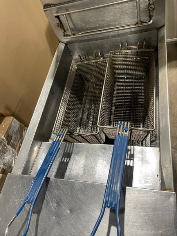 Frymaster Commercial Stainless Steel Natural Gas Powered Deep Fat Fryer! With Back Splash & Basket Hanger! With Frying Backets! Model: GF14SD SN: 2101FM0211! On Casters! - Image 5 of 9