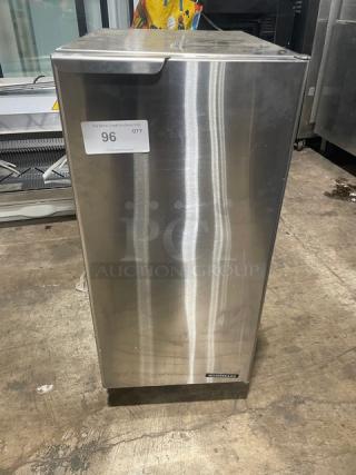 Hoshizaki Commercial Stainless Steel Electric Powered Air-Cooled Top Hat Cuber Ice Machine/Built In Storage Bin Combo! Model: AM-50BAE SN: V07238L! 115-120V 1 Phase! - Item #1183518