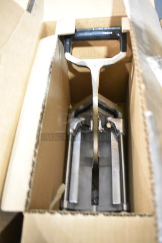 BRAND NEW! Metal Countertop Potato / French Fry Cutter