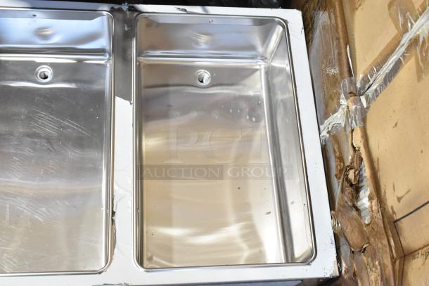 BRAND NEW SCRATCH AND DENT! 2025 ServIt 423EST3WSPB Three Pan Sealed Well Electric Steam Table with Partially Enclosed Base. 120 Volts, 1 Phase. Tested and Working! - Image 8 of 9