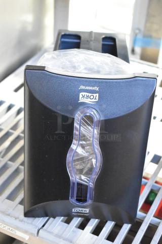 BRAND NEW SCRATCH AND DENT! Tork Xpressnap In Counter Napkin Dispenser