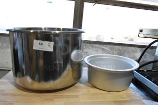 2 BRAND NEW SCRATCH AND DENT! Items Including Metal Pot and Metal Insert. 2 Times Your Bid!
