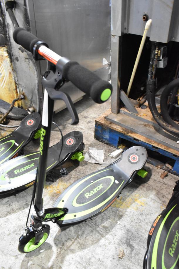 Razor 13111496 Power Core E90 Push Button Throttle Electric Scooter. - Image 1 of 6