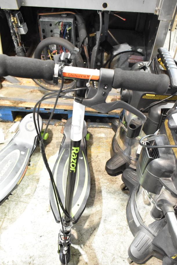 Razor 13111496 Power Core E90 Push Button Throttle Electric Scooter. - Image 2 of 6