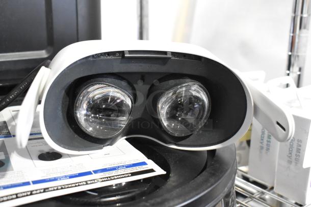 Oculus KW49CM VR Headset - Image 6 of 8