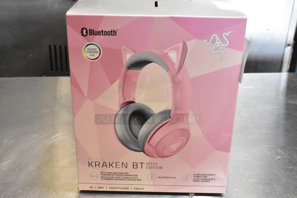IN ORIGINAL BOX! Razer Kraken BT Bluetooth Headphones - Image 2 of 12
