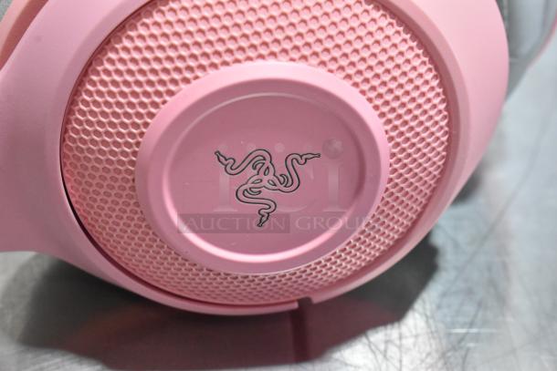 IN ORIGINAL BOX! Razer Kraken BT Bluetooth Headphones - Image 7 of 12