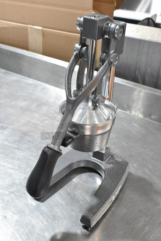 IN ORIGINAL BOX! Eurolux Metal Countertop Manual Citrus Juicer.