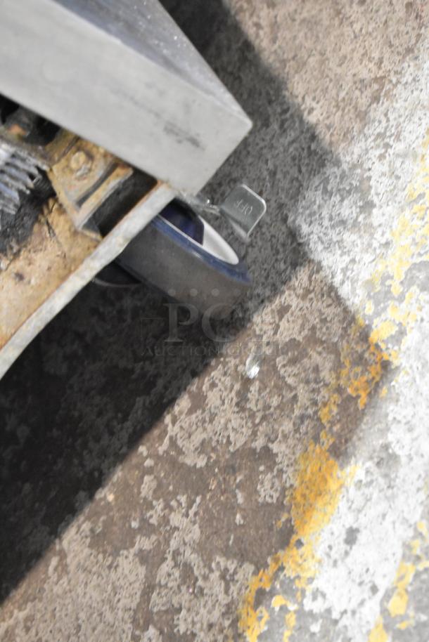 True TWT-119 Stainless Steel Commercial 4 Door Work Top Cooler on Commercial Casters. 115 Volts, 1 Phase. Tested and Working! - Image 4 of 10