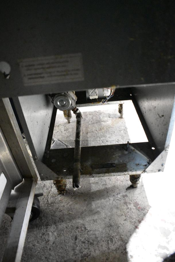 2021 Mainstreet 541FF40N Stainless Steel Commercial Floor Style Natural Gas Powered Deep Fat Fryer w/ 2 Metal Fry Baskets. 90,000 BTU. - Image 9 of 10