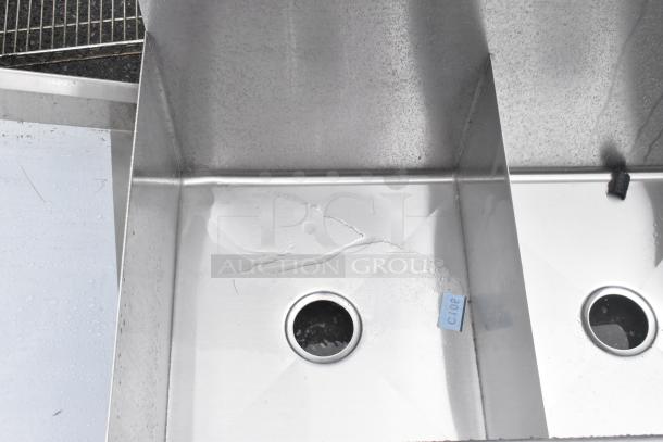 BRAND NEW SCRATCH AND DENT! Stainless Steel 2 Bay Sink. - Image 4 of 5