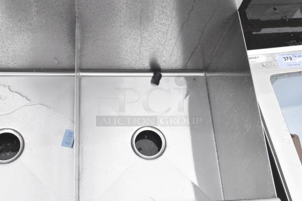 BRAND NEW SCRATCH AND DENT! Stainless Steel 2 Bay Sink. - Image 5 of 5