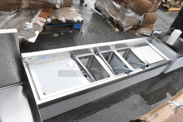 BRAND NEW SCRATCH AND DENT! Regency 600B31014219 3 Bowl Underbar Sink with Two Large Drainboards - 72" x 18 3/4" - Image 1 of 6