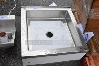 BRAND NEW SCRATCH AND DENT! Regency 600SM24246 29" 16-Gauge Stainless Steel One Compartment Floor Mop Sink - 24" x 24" x 6" Bowl