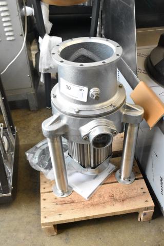 BRAND NEW SCRATCH AND DENT! Hobart FD4/150 Metal Commercial Garbage Disposal.