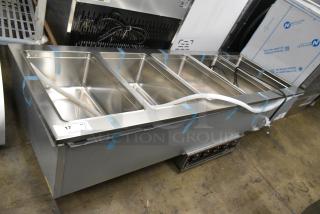 BRAND NEW SCRATCH AND DENT! ServIt 423SDW5H Stainless Steel Five Pan Full Size Insulated Drop-In Hot Food Well - 208/240 Volts, 1 Phase.