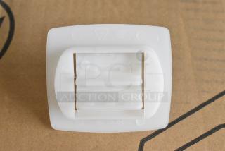 BRAND NEW SCRATCH AND DENT! Box of HP601W Double Wall Connecting Clip