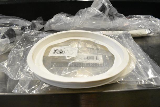 9 BRAND NEW SCRATCH AND DENT! Items Including Server Eco Pump, Caster, RTS-348L Light LED, Seal. 9 Times Your Bid! - Image 6 of 8