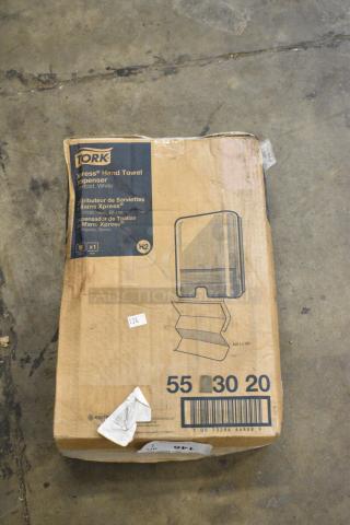 BRAND NEW SCRATCH AND DENT! Tork 55 30 20 Xpress Hand Towel Dispenser