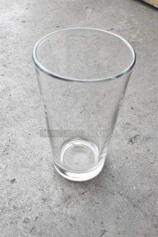 BRAND NEW SCRATCH AND DENT! Box of 22 Libbey 1639 16 oz. Customizable Rim Tempered Mixing Glass / Pint Glass