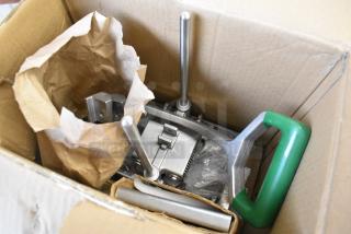 BRAND NEW SCRATCH AND DENT! Garde 181ONSLIC316 Metal Countertop Onion Slicer