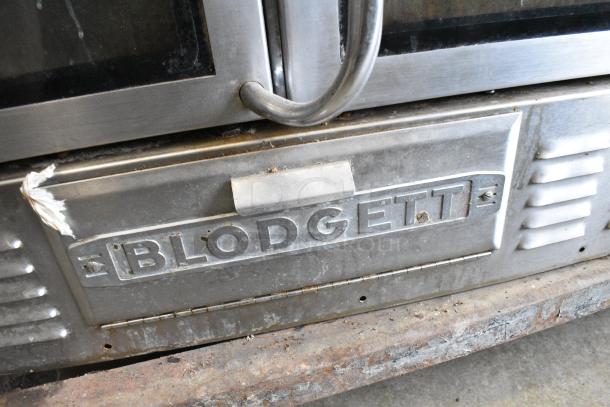 2 Blodgett Stainless Steel Commercial Natural Gas Powered Full Size Convection Oven w/ View Through Doors, Metal Oven Racks and Thermostatic Controls. 2 Times Your Bid! - Image 5 of 18