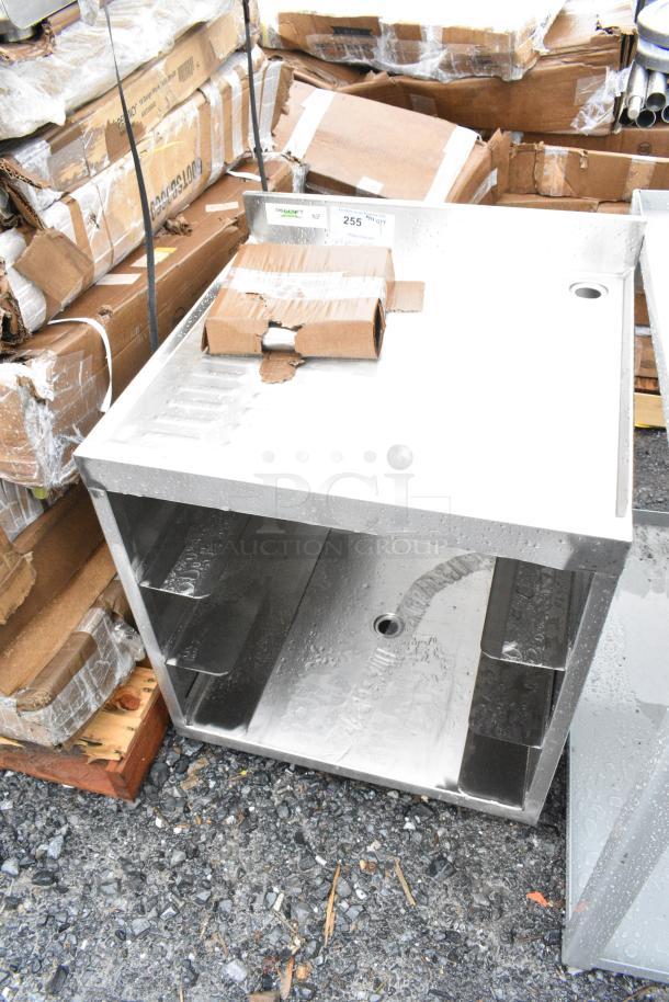 BRAND NEW SCRATCH AND DENT! Regency 600GRSU2324C Stainless Steel Corrugated Top Glass Rack Storage Unit - 23" x 24" - Image 1 of 7