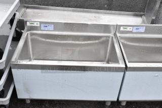 BRAND NEW SCRATCH AND DENT! Regency 600IB1830 18