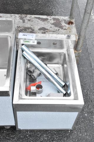BRAND NEW SCRATCH AND DENT! Regency 600B11014 1 Bowl Underbar Sink with Drainboard - 24" x 18 3/4"