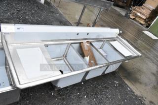 BRAND NEW SCRATCH AND DENT! Steelton 522CS31620LR Stainless Steel 3 Bay Sink w/ Dual Drain Boards.