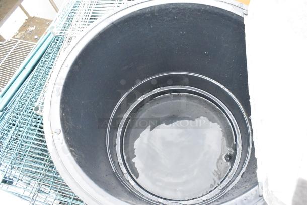 2 Portable Ice Cooler Merchandiser on Commercial Casters. 2 Times Your Bid! - Image 4 of 5