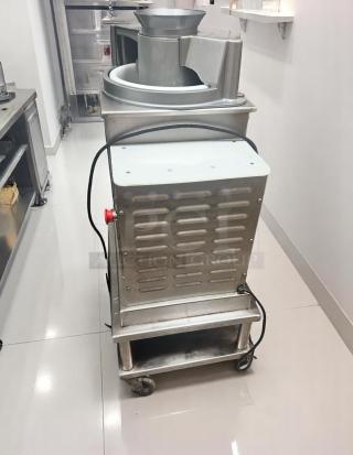 Excellent Condition Dough Rounder – Somerset SDR-400 – 110V – Compact & Efficient – Fully Tested & Working! – Code BPT 16