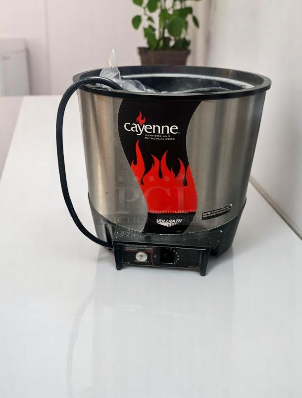 Excellent Condition Countertop Food Warmer – Vollrath Cayenne HS-7 – 7 Qt – 120V – Fully Tested & Working! – Code BPT 21 - Image 1 of 6