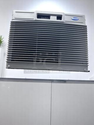 Excellent Condition Ice Maker – Follett Horizon Elite HCC1410AHS – Air-Cooled – 208–230V – Fully Tested & Working! – Code BPT 23 - Item #1182817