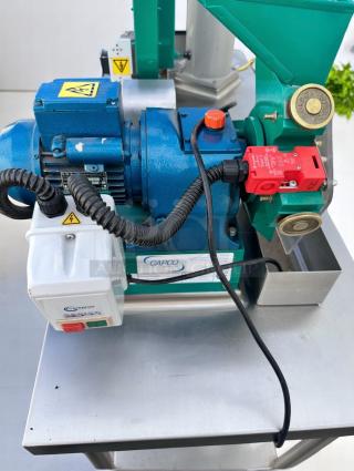 Excellent Condition Cocoa Breaker – CAPCO Model 110-1-60 – 110V Electric – Heavy-Duty Build – Fully Tested & Working! – Code BPT 14