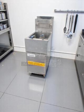 Excellent Condition Gas Fryer – Frymaster 1ESG35T – Natural Gas – 70,000 BTU – Fully Tested & Working!
